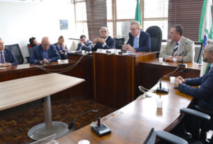Assembleia Legislativa do Paraná | Notícias > Frente Parlamentar de Habitação e Regularização Fundiária recebe balanço do Programa Moradia Legal