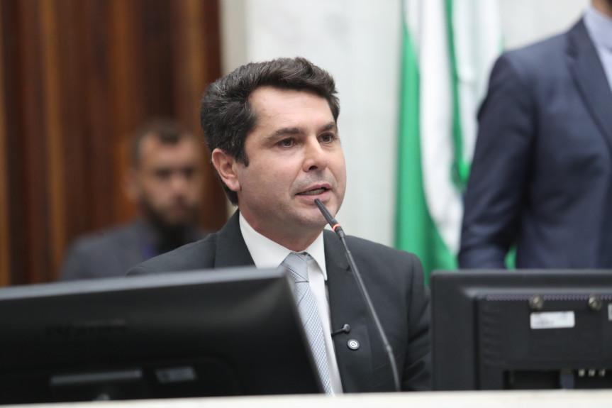 Assembleia Legislativa do Paraná | Notícias > Presidente Alexandre Curi (PSD) determina mais rigor contra discursos ofensivos dos parlamentares