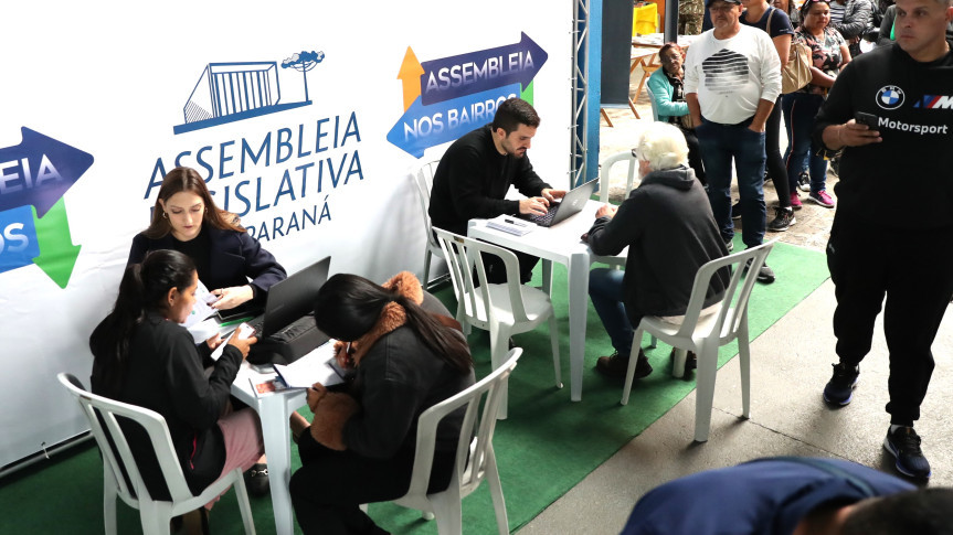 Assembleia Legislativa do Paraná | Notícias > Primeira edição do Assembleia nos Bairros realiza mais de 2 mil atendimentos no Boqueirão
