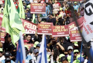 Ato em SP une centrais sindicais e governo pelo fim da escala 6x1