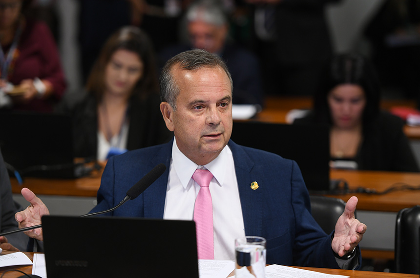 CAS aprova urgência para projeto que facilita recusa de contribuição a sindicato — Senado Notícias