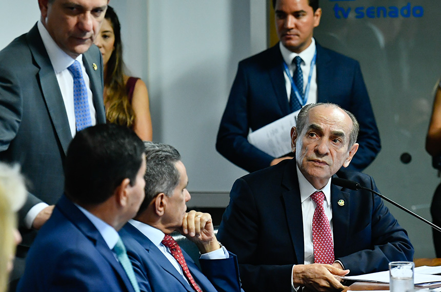 CCJ pode votar PEC que acaba com reeleição no Poder Executivo — Senado Notícias