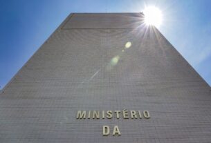 Com precatórios, previsão de déficit primário sobe para R$ 97 bilhões