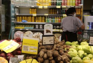 Contratos de trabalho por hora em supermercados aumentam precarização