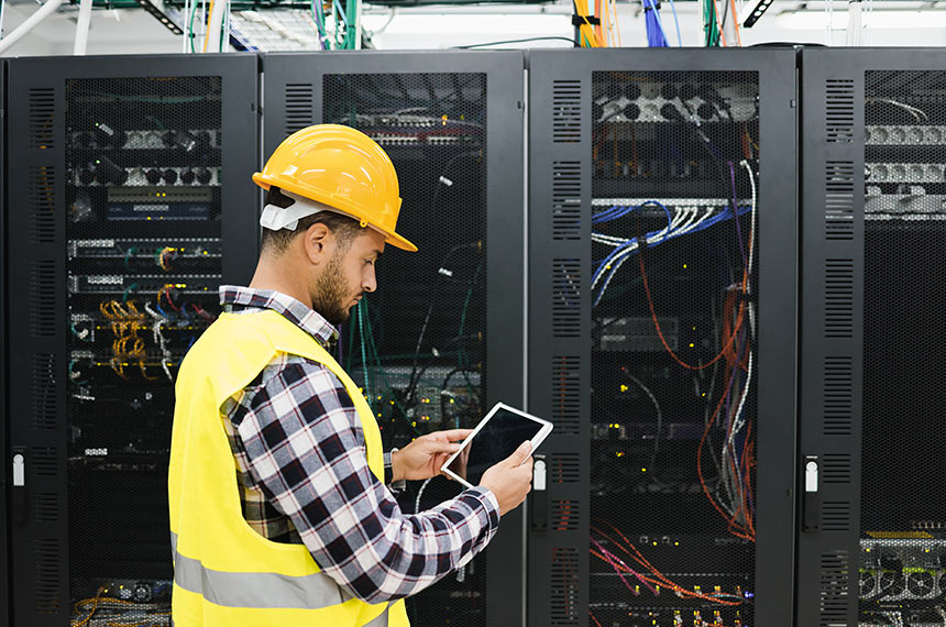 Especialistas ouvidos pelo Senado nas duas últimas semanas alertaram para o fato de que a pesquisa e o desenvolvimento de inteligência artificial (IA) consomem muita energia elétrica. Para eles, esse impasse ambiental e tecnológico precisa do olhar atento do Congresso Nacional. Atualmente, o Brasil tem pelo menos 160 centros especializados em processamento de dados, os chamados data centers, a maior parte deles na Região Sudeste (110).