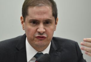 Ex-AGU confirma ao Supremo consulta de Bolsonaro para reverter urnas