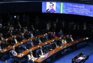 Convidados à bancada.