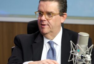 Ladrão entrou no INSS no governo Bolsonaro, diz ministro no Senado