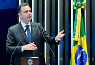 Em discurso, à tribuna, senador Rodrigo Pacheco (PSD-MG).