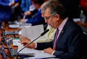 Relator apresenta ajustes em projeto que prevê repasses ao Sest e Senat — Senado Notícias