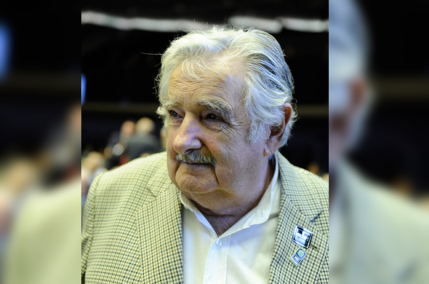 Senadores lamentam a morte de Pepe Mujica — Senado Notícias