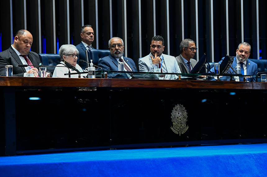 Sessão especial destaca atuação do grupo que atua contra trabalho escravo — Senado Notícias