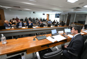Vai à CCJ proteção a agente público que denunciar violência contra menores — Senado Notícias