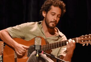 Viola caipira de Daniel Ganc embala Cena Musical na TV Brasil