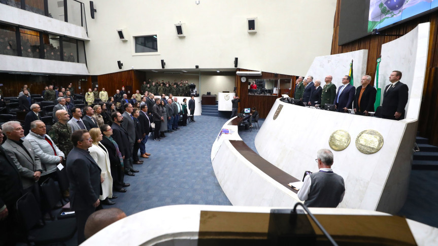 Assembleia Legislativa do Paraná | ALEP | Notícias > Assembleia Legislativa do Paraná homenageia resistência histórica em solenidade pelos 256 anos da Lapa