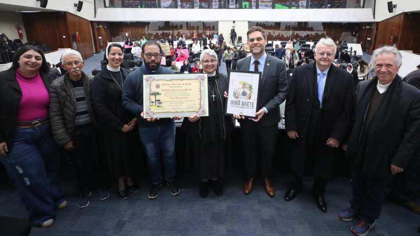 Assembleia Legislativa do Paraná | ALEP | Notícias > Assembleia Legislativa reconhece atuação de Irmã Anete com título de Cidadania Honorária do Paraná