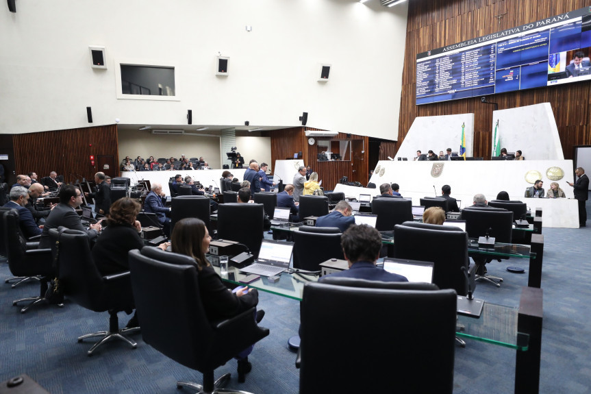 Assembleia Legislativa do Paraná | ALEP | Notícias > Aprovada por unanimidade proposta para acolhimento e proteção dos órfãos do feminicídio