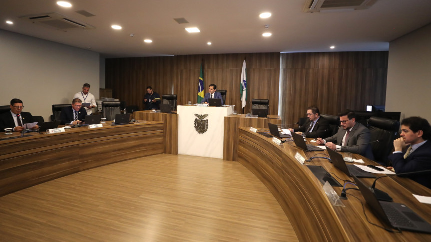 Assembleia Legislativa do Paraná | ALEP | Notícias > Comissão de Finanças aprova projeto que permite retorno voluntário de praças da PM e dos Bombeiros à ativa