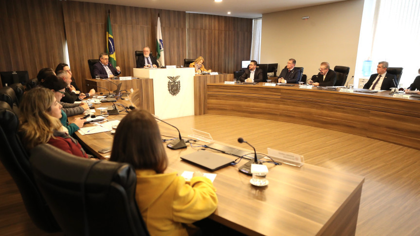 Assembleia Legislativa do Paraná | ALEP | Notícias > Desafios para enfrentar baixas taxas de imunização no Paraná são debatidos em prestação de contas da Sesa na Assembleia