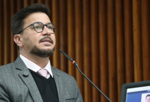 Assembleia Legislativa do Paraná | ALEP | Notícias > Líder da Oposição volta a cobrar explicações do Poder Executivo sobre contratos firmados com a Fapec