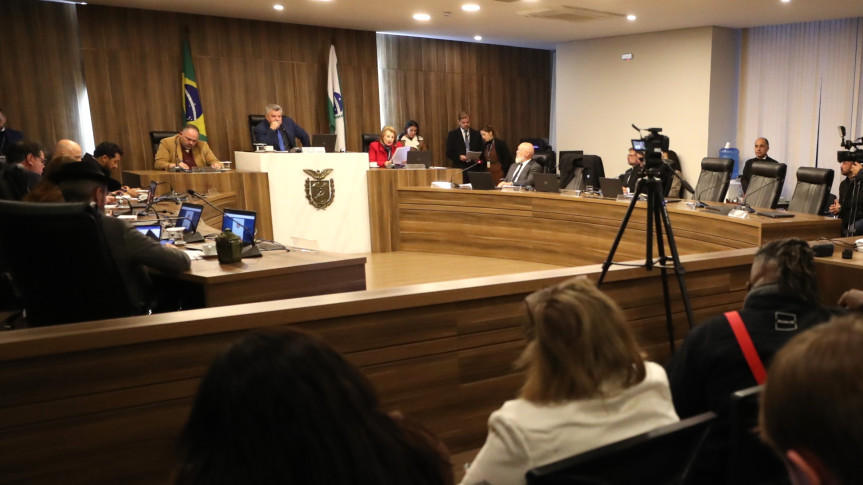 Assembleia Legislativa do Paraná | ALEP | Notícias > Relatório para suspensão de prerrogativas do deputado Renato Freitas (PT) recebe pedido de vistas no Conselho de Ética
