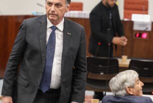 Bolsonaro nega plano de golpe, pede desculpa ao STF e critica urnas