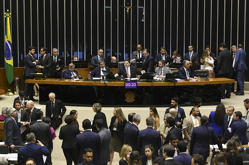 Congresso decide sobre 34 vetos e prepara instalação da CPMI do INSS — Senado Notícias