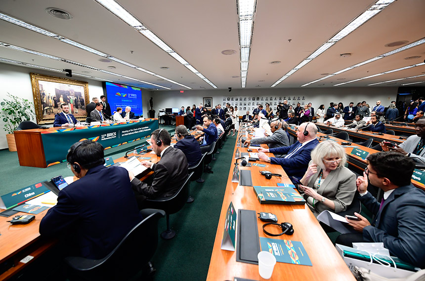 Defesa da igualdade de gênero e multilateralismo marcam 1º dia do Fórum — Senado Notícias