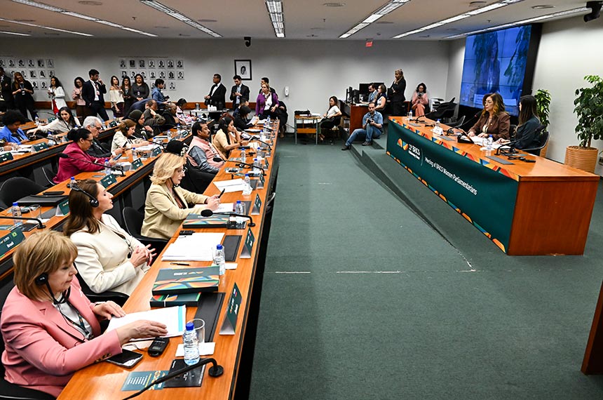 mulheres são maiores vítimas da crise climática, dizem debatedoras — Senado Notícias