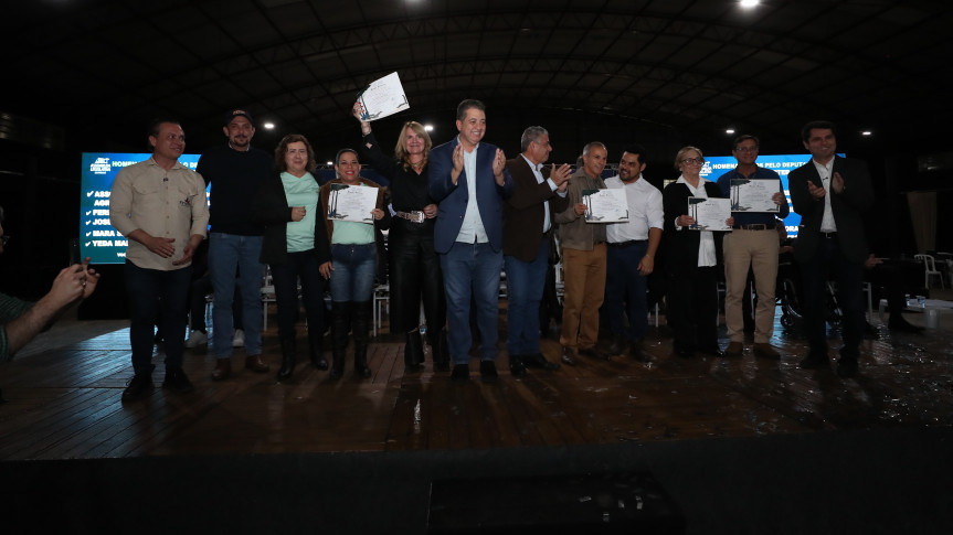 Assembleia Legislativa do Paraná | ALEP | Notícias > Deputado Cobra Repórter homenageia personalidades que fazem a diferença no Norte Pioneiro