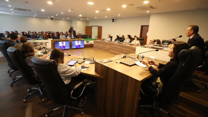 Assembleia Legislativa do Paraná | ALEP | Notícias > Audiência destaca protagonismo da juventude rural e importância de políticas públicas para permanência no campo