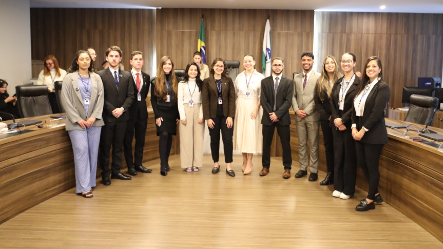 Assembleia Legislativa do Paraná | ALEP | Notícias > Comunicação PU 2025: Parlamento Universitário elege membros da CCJ e define lideranças de Governo e Oposição