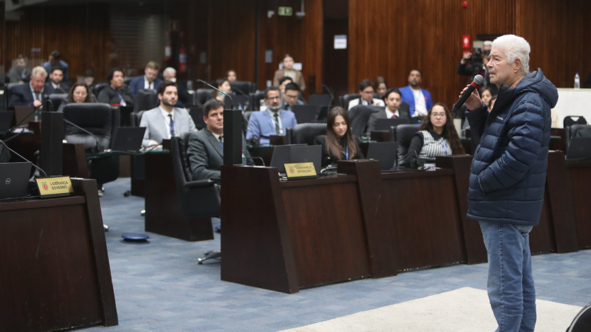Assembleia Legislativa do Paraná | ALEP | Notícias > Comunicação PU 2025: ex-governadores Cida Borghetti e Roberto Requião compartilham experiências no Parlamento Universitário