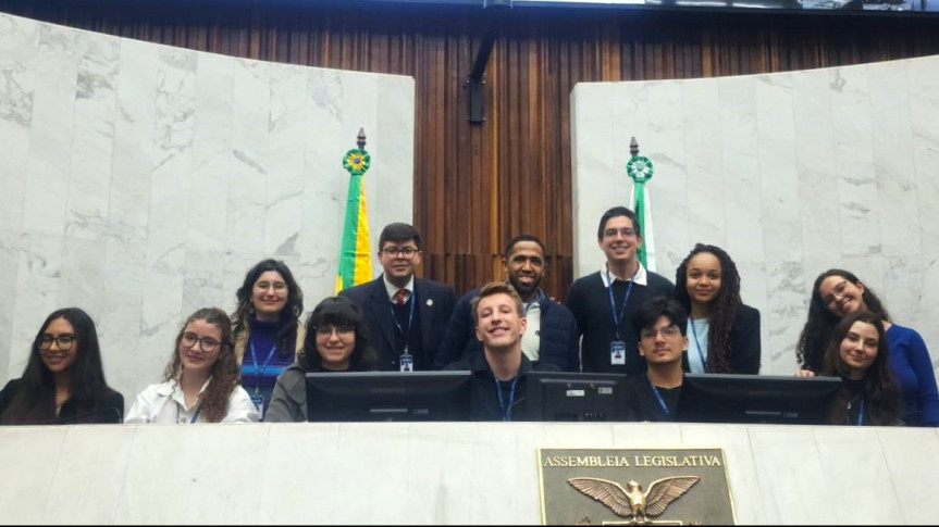 Assembleia Legislativa do Paraná | ALEP | Notícias > Comunicação PU 2025: primeira imprensa universitária se despede após uma semana de trabalhos