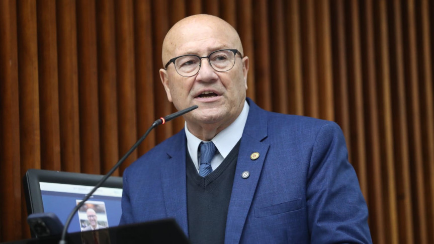 Assembleia Legislativa do Paraná | ALEP | Notícias > “Classificação do fumo tem que ser feita no paiol", defende deputado Luiz Claudio Romanelli (PSD)