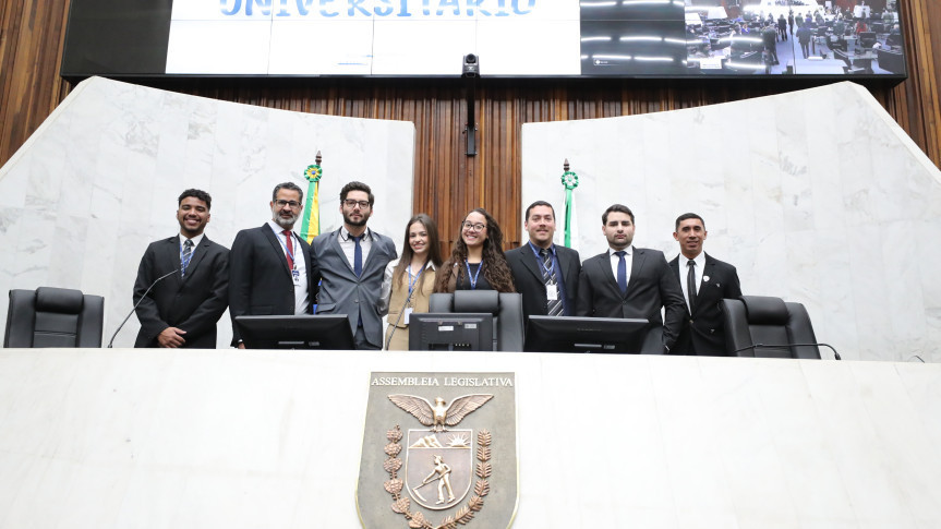 Assembleia Legislativa do Paraná | ALEP | Notícias > Expectativa, entusiasmo e primeiros aprendizados marcam início do Parlamento Universitário 2025