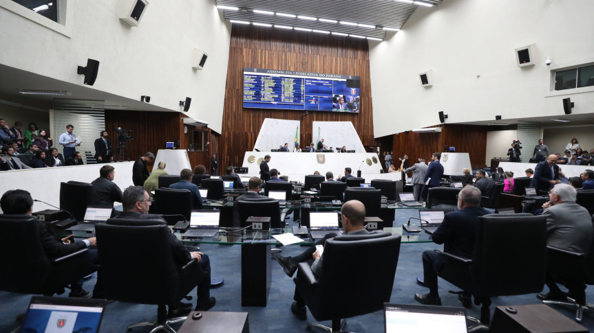 Assembleia Legislativa do Paraná | ALEP | Notícias > Mais de 260 projetos de lei foram aprovados pela Assembleia Legislativa do Paraná no 1º semestre de 2025