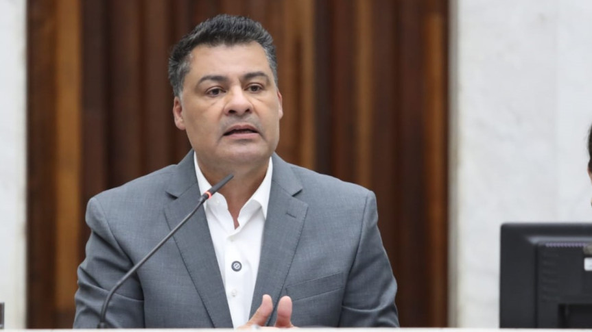 Assembleia Legislativa do Paraná | ALEP | Notícias > Projeto de lei propõe emissão gratuita de Carteira Estudantil no Paraná