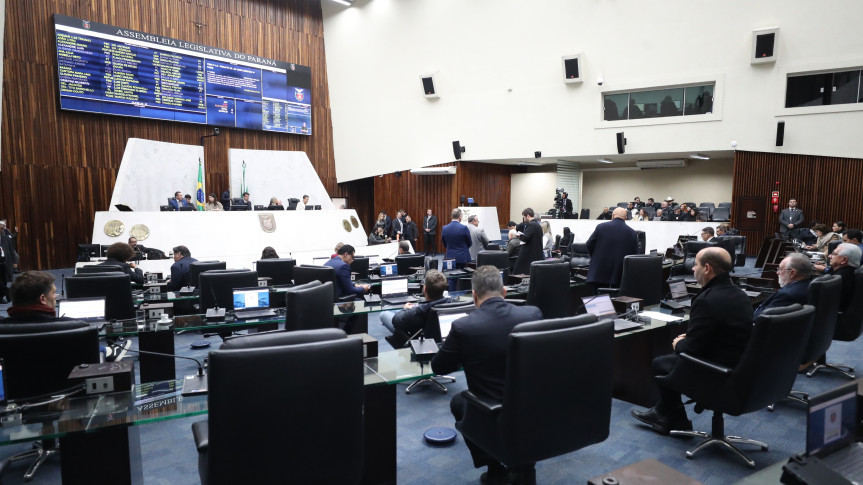 Assembleia Legislativa do Paraná | ALEP | Notícias > Projetos de reestruturação do Governo encerram tramitação em Plenário