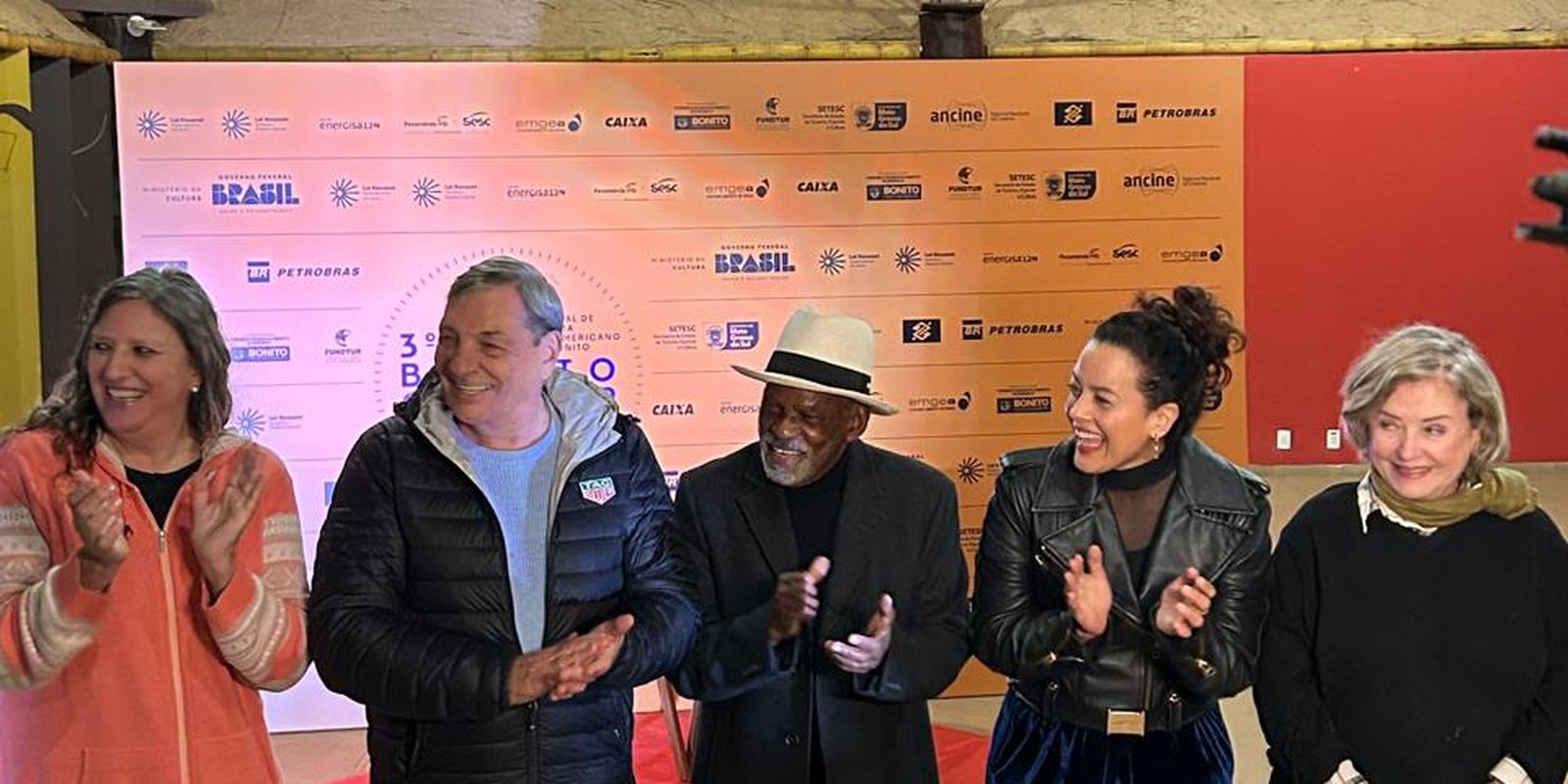 Bonito (MS) inaugura calçada da fama em homenagem ao cinema