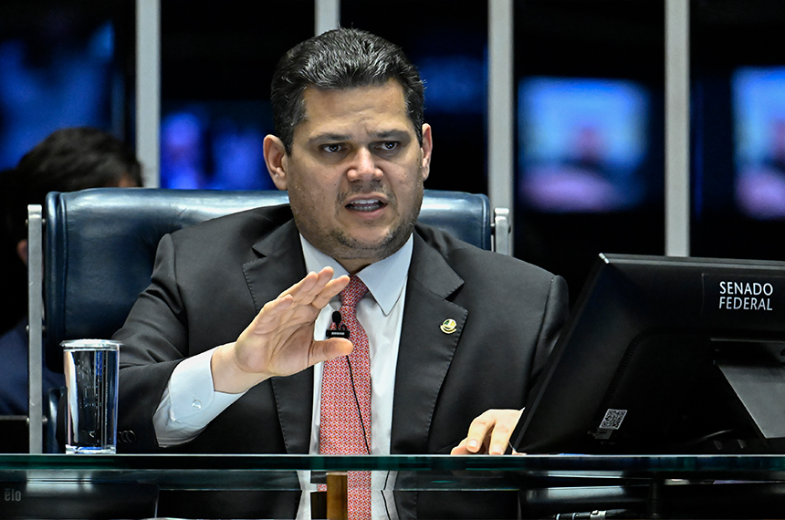 Presidente do Senado Federal, senador Davi Alcolumbre (União-AP) conduz sessão.