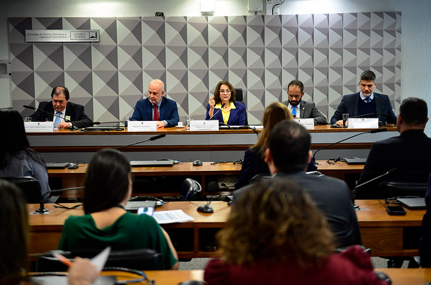 Educação financeira é fundamental para utilizar o consignado, aponta debate — Senado Notícias