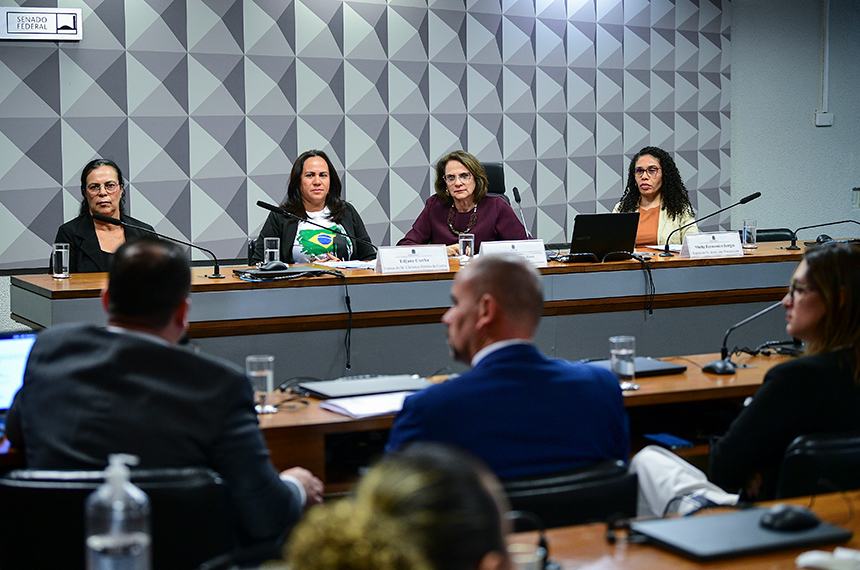 Familiares apontam violação de direitos humanos de presos do 8 de janeiro — Senado Notícias
