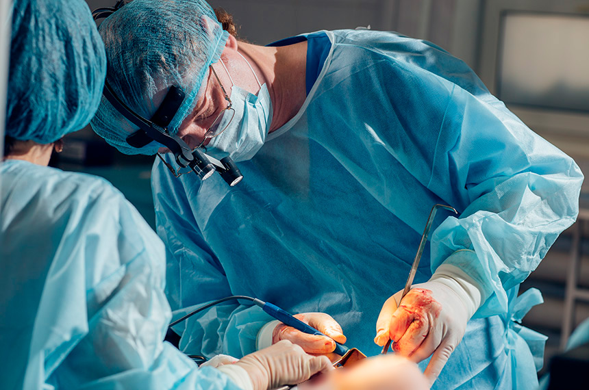 Lei amplia direito de cirurgia de reconstrução de mama pelo SUS — Senado Notícias