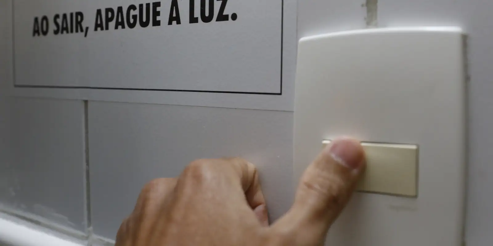 Nova tarifa social de energia elétrica passa a valer neste sábado