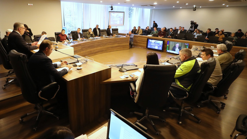 Assembleia Legislativa do Paraná | ALEP | Notícias > Audiência pública debate soluções para evitar acidentes com trens em Curitiba e Região Metropolitana