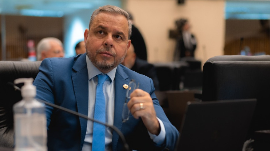 Assembleia Legislativa do Paraná | ALEP | Notícias > Deputado Ricardo Arruda (PL) apresenta projeto de lei para proibir sexualização de crianças e adolescentes no Paraná