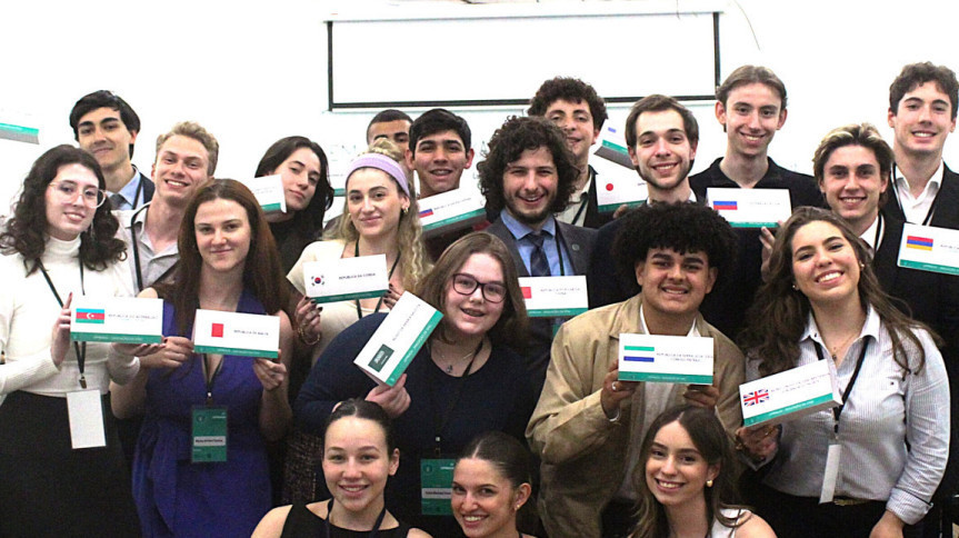 Assembleia Legislativa do Paraná | ALEP | Notícias > Assembleia Legislativa sedia abertura de simulado da ONU realizado pela UFPR