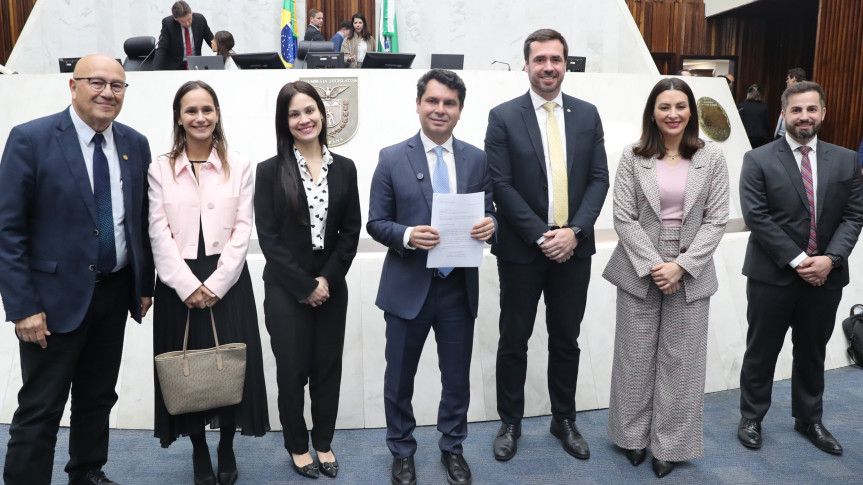 Assembleia Legislativa do Paraná | ALEP | Notícias > Assembleia e Defensoria Pública lançam projeto que garante atendimento especializado a pessoas com deficiência