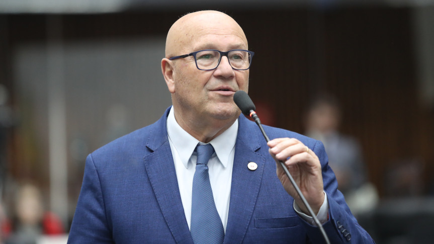 Assembleia Legislativa do Paraná | ALEP | Notícias > Em requerimento, deputado Romanelli (PSD) pede ao MEC liberação imediata dos recursos atrasados do Escola em Tempo Integral